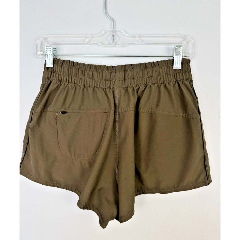Vuori Womens Dash Olive Green 2.5" Running Workout Shorts S - Picture 3 of 5